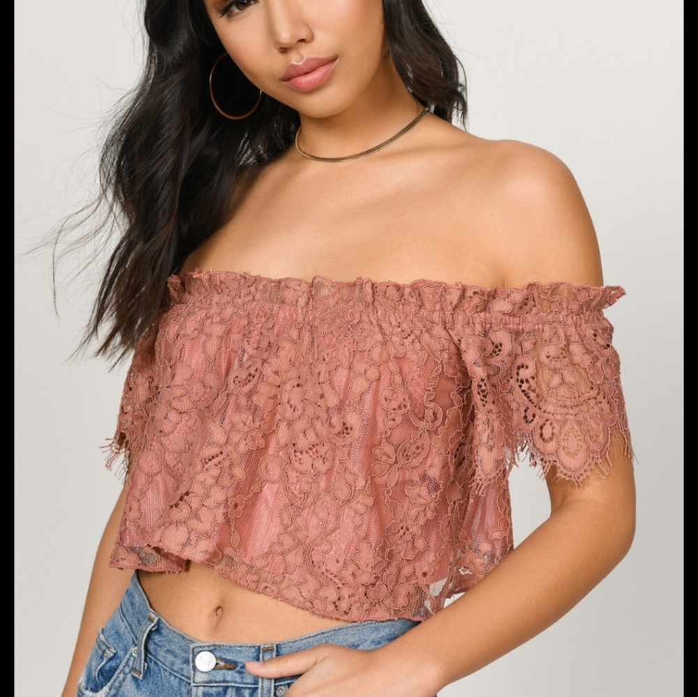 Tobi riley lacey crop top